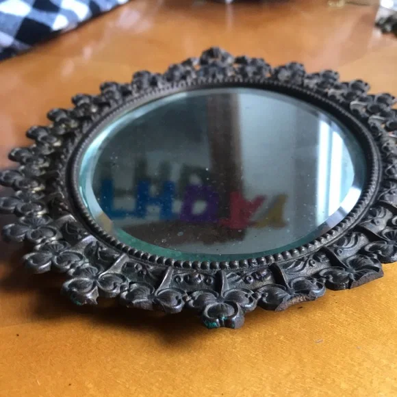 Mirror - Vintage - Beveled Glass - Picture 2 of 7